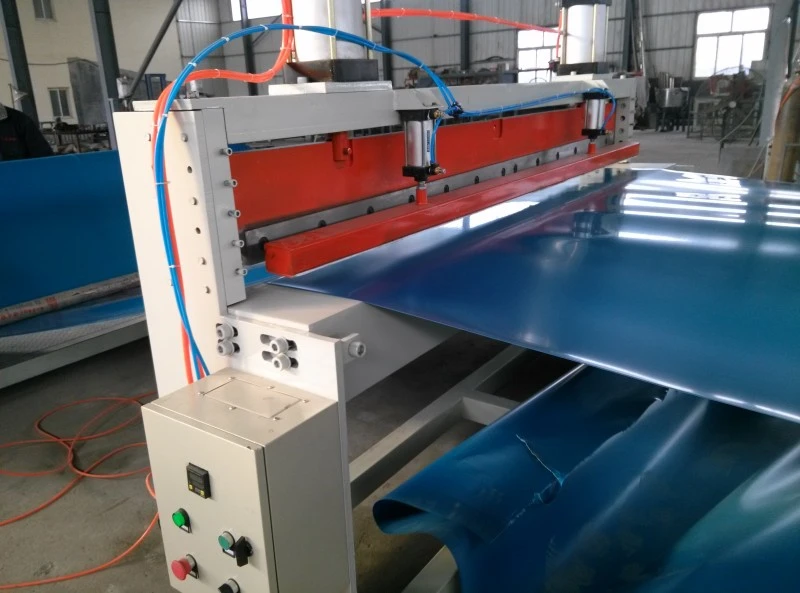 cutter of HDPE board extrusion machine