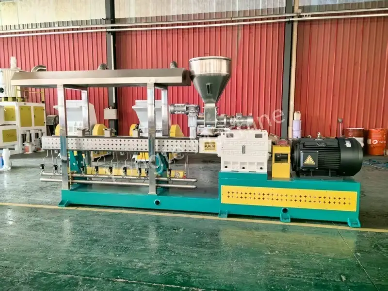 PET birziklatze-extruder Txinako bezeroari saltzen zaio