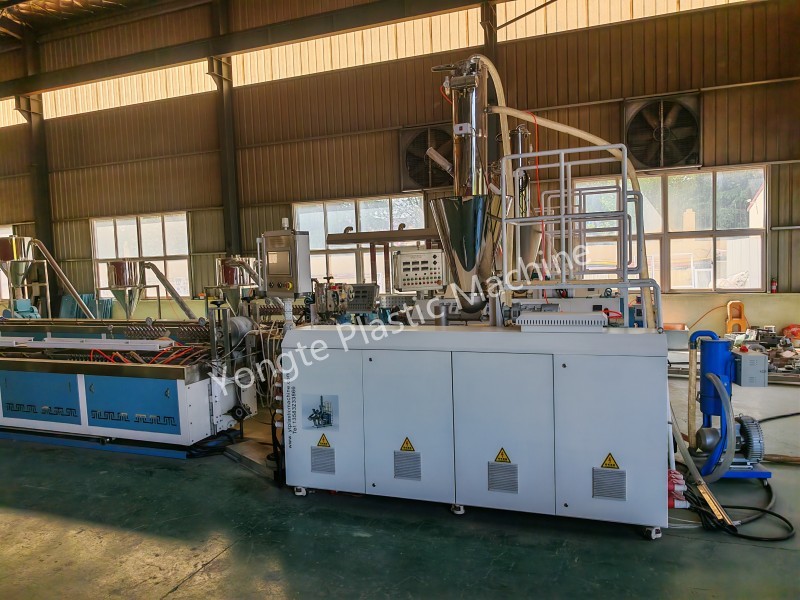 WPC Estrusio Makina